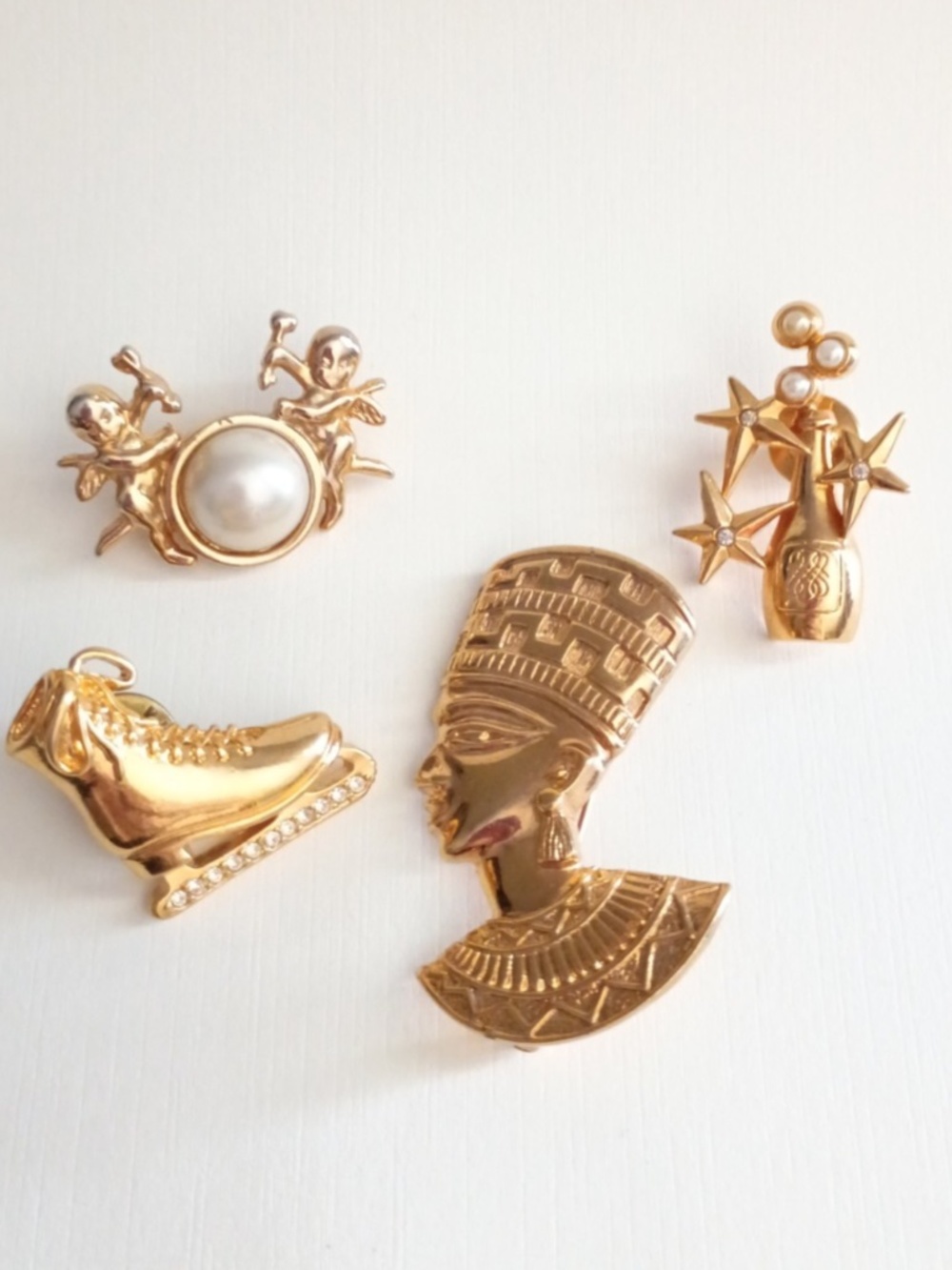 Vintage Lot AVON Pins Brooches Ice Skate Champagne Nefertiti Cherubs Jewelry